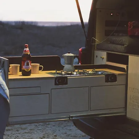 Кемпинг Escape Vans *